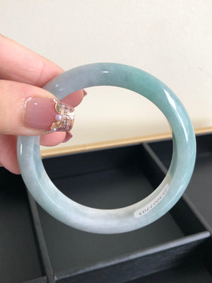 Massage effect.
Inadvertently in daily life, the bangle will rub against the skin on the wrist, and at the same time bring physical massage to the skin epidermis, so that the local muscles can be relaxed, work pressure can be relieved, and local blood circulation can be promoted.