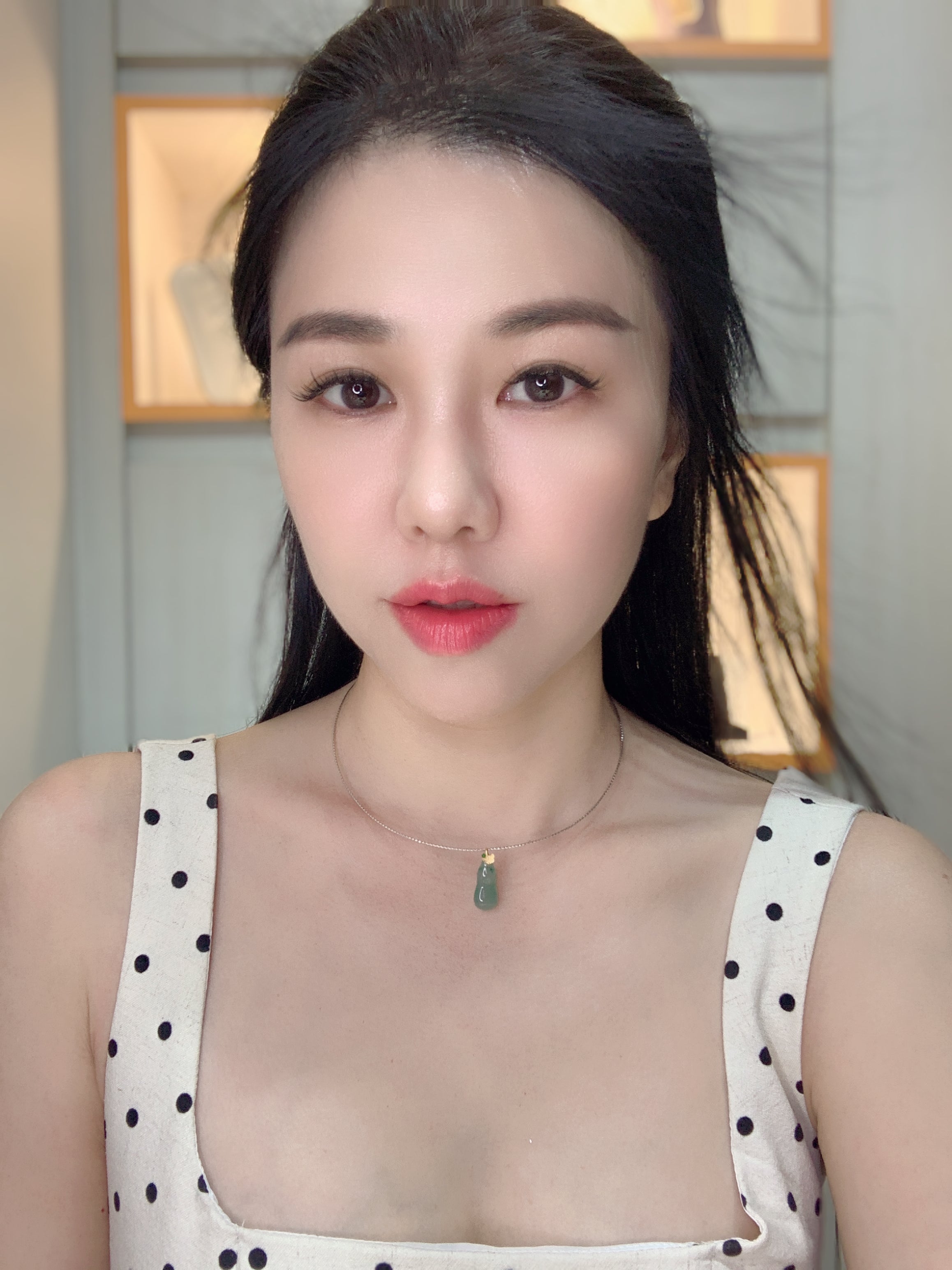 立体冰绿福瓜、18k 金 19×8.8×6.1mm