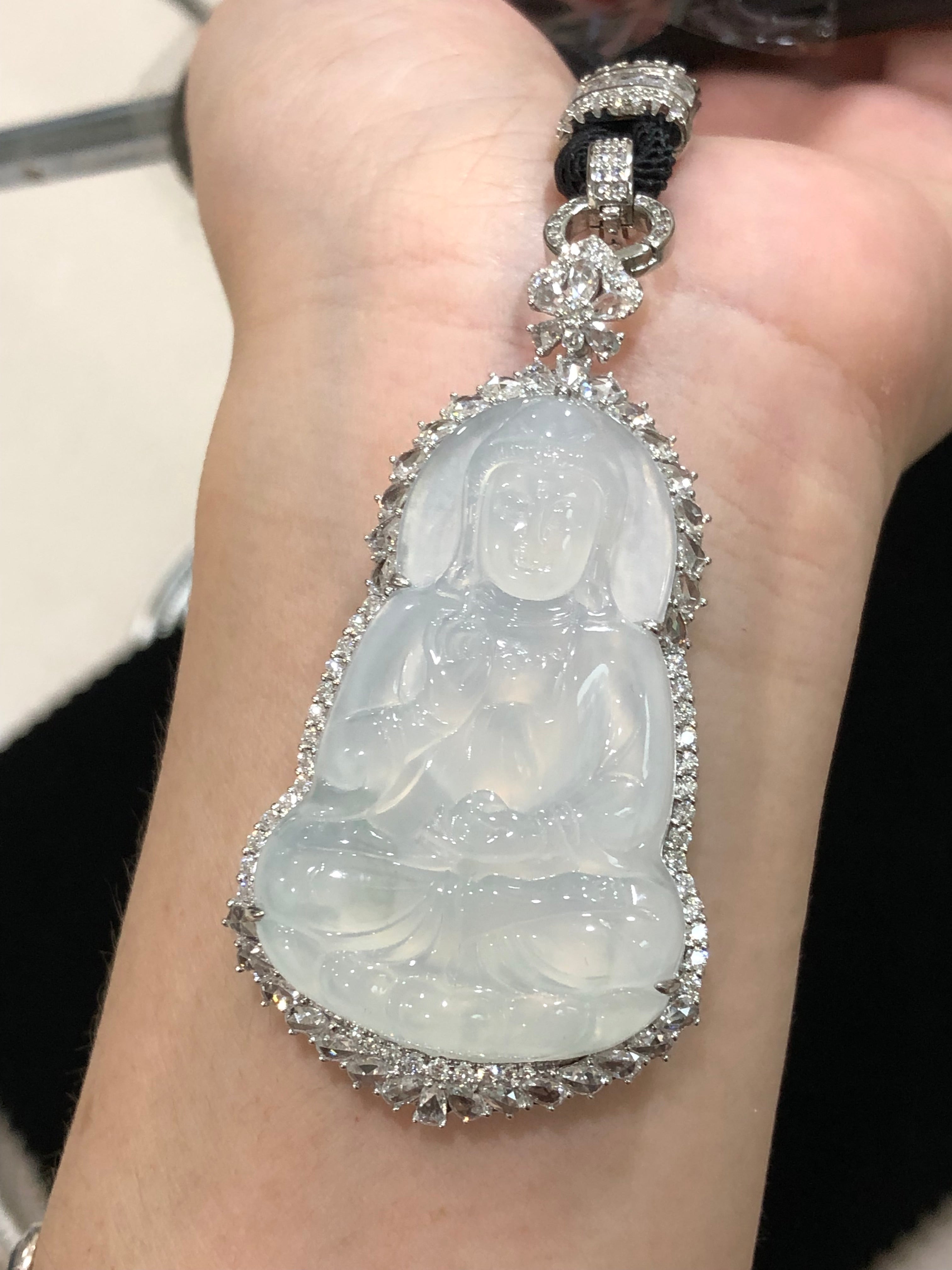 白冰起光观音吊坠,18k真金真钻, 59.4×31.7×10.4mm