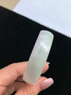 Green represents vitality, symbolizing auspiciousness and peace;
Purple represents nobility and elegance, implying beauty and happiness;
Sometimes, these two colors will form a layered beauty, appearing alternately, naturally and harmoniously.