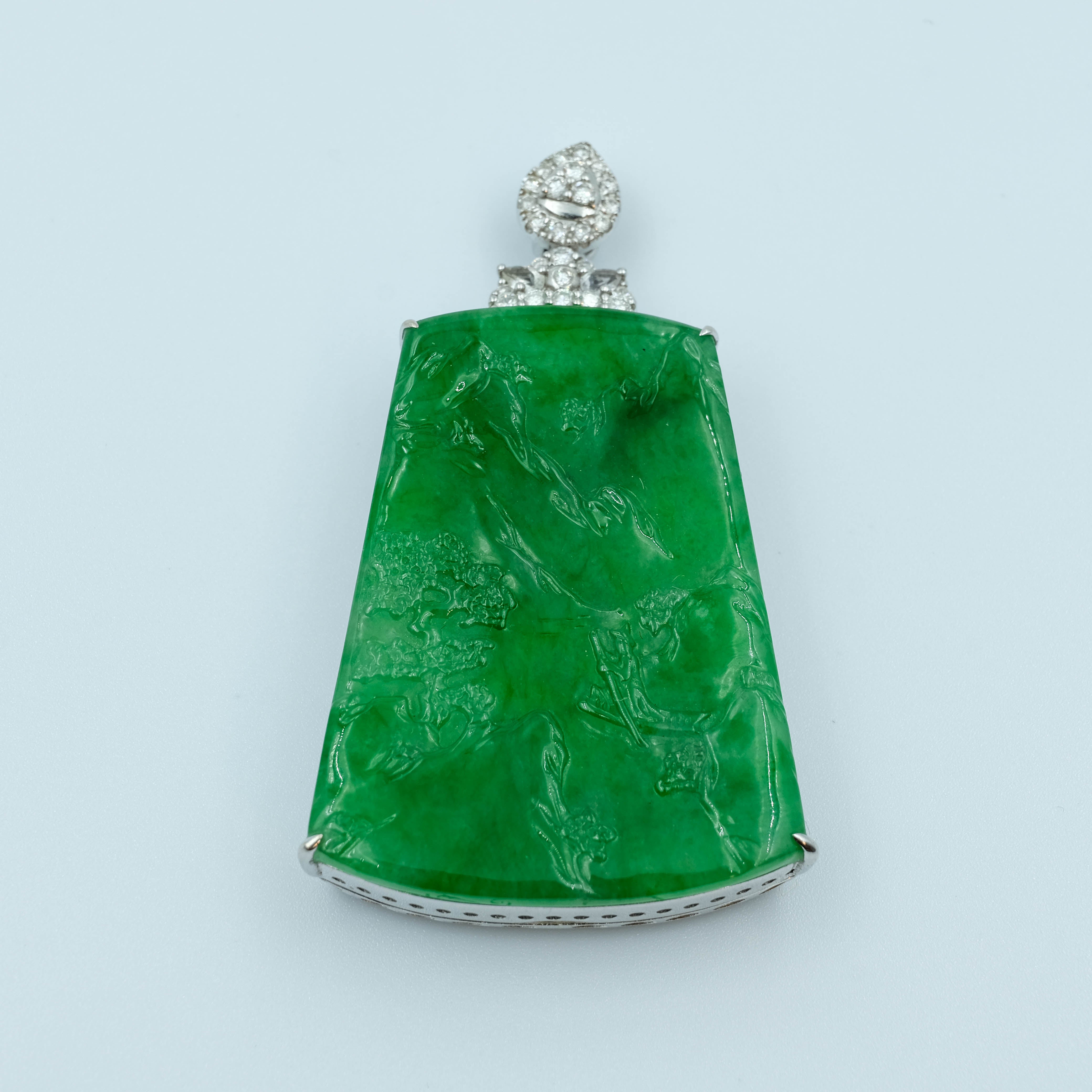 WuShiPai Pendant Jadeite Jade Green Landscape Crafting Grade A 18K Whi