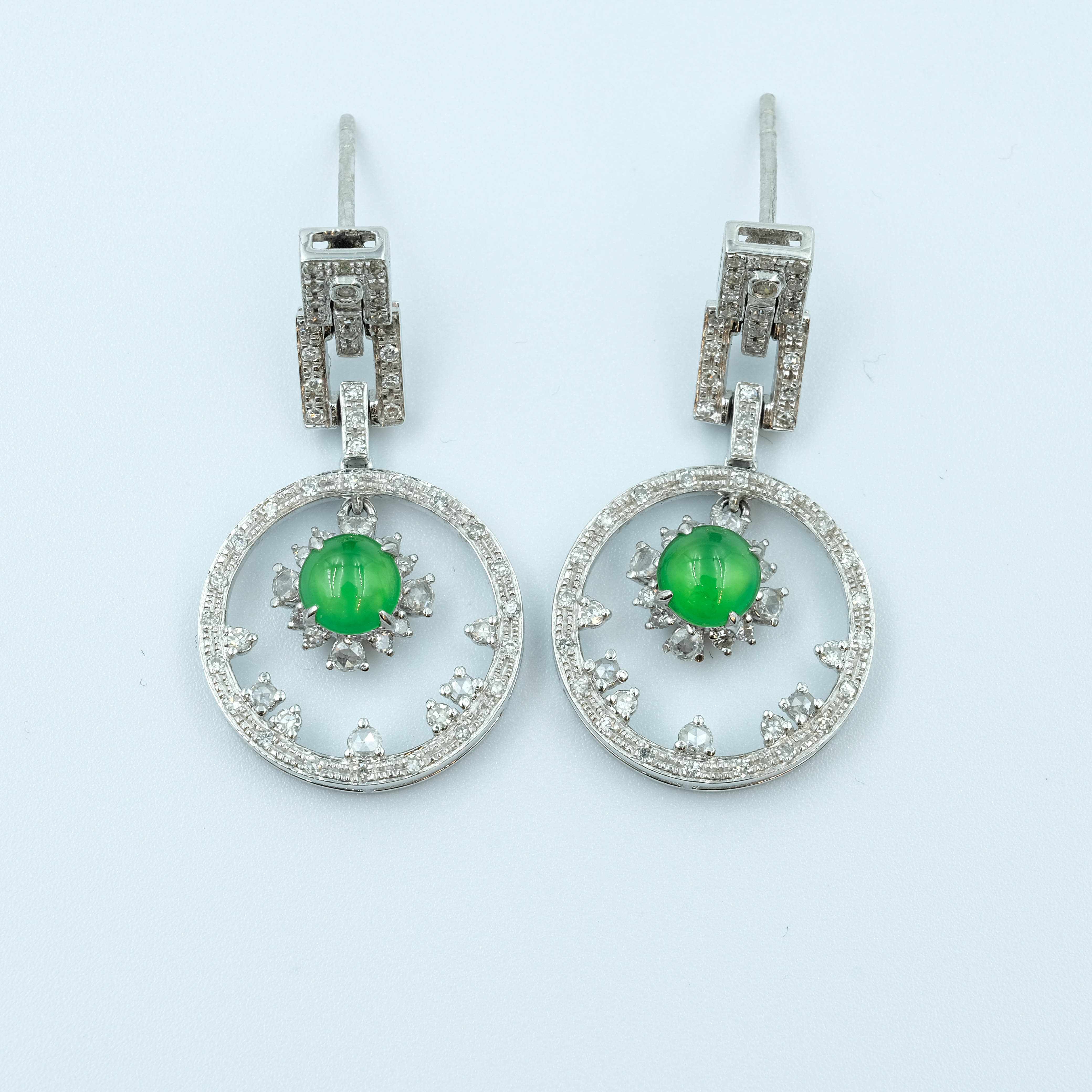 Round Shape Pendant Jadeite Jade Vivid Green Icy Grade A 18k White Gold Inlay