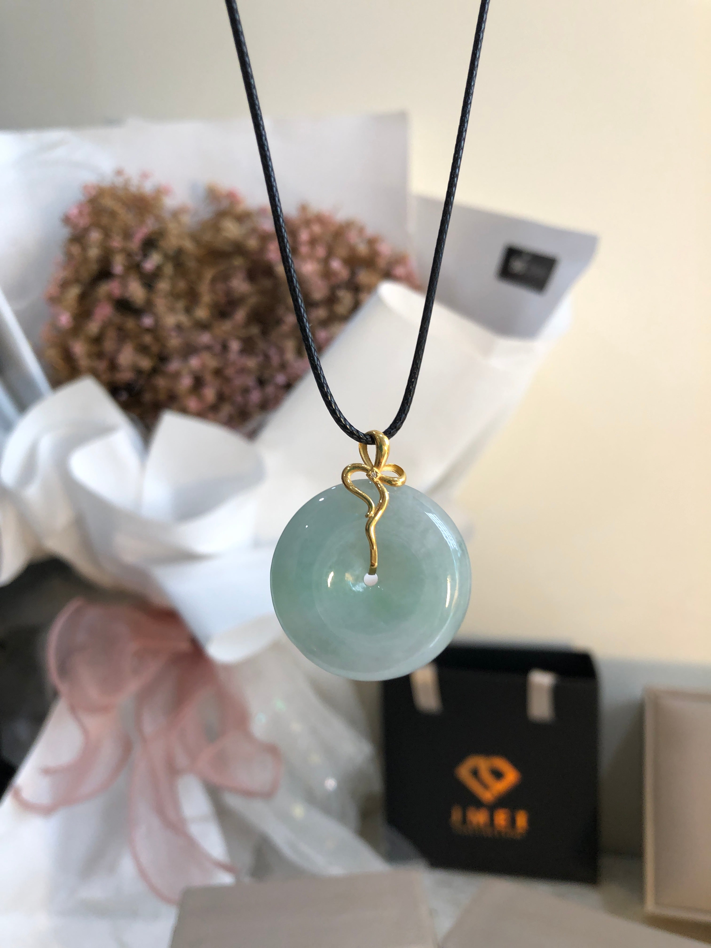 Ping An Kou contains deep emotions and blessings. I believe that with its company, our lives will be better and our friendship will last longer. In this world full of love, a simple Ping An Kou contains infinite love and blessings. Ping An Kou, which means good luck and conveys a deep blessing, is the eternal yearning in people's hearts.