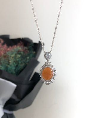 Gold and jade fill the house, and wealth is hidden around the neck
Gold and jade fill the house, and wealth is hidden around the neck. Yellow jade has the meaning of attracting wealth, and gold and jade have always been in a very high position in people's hearts since ancient times, symbolizing good luck and wealth.