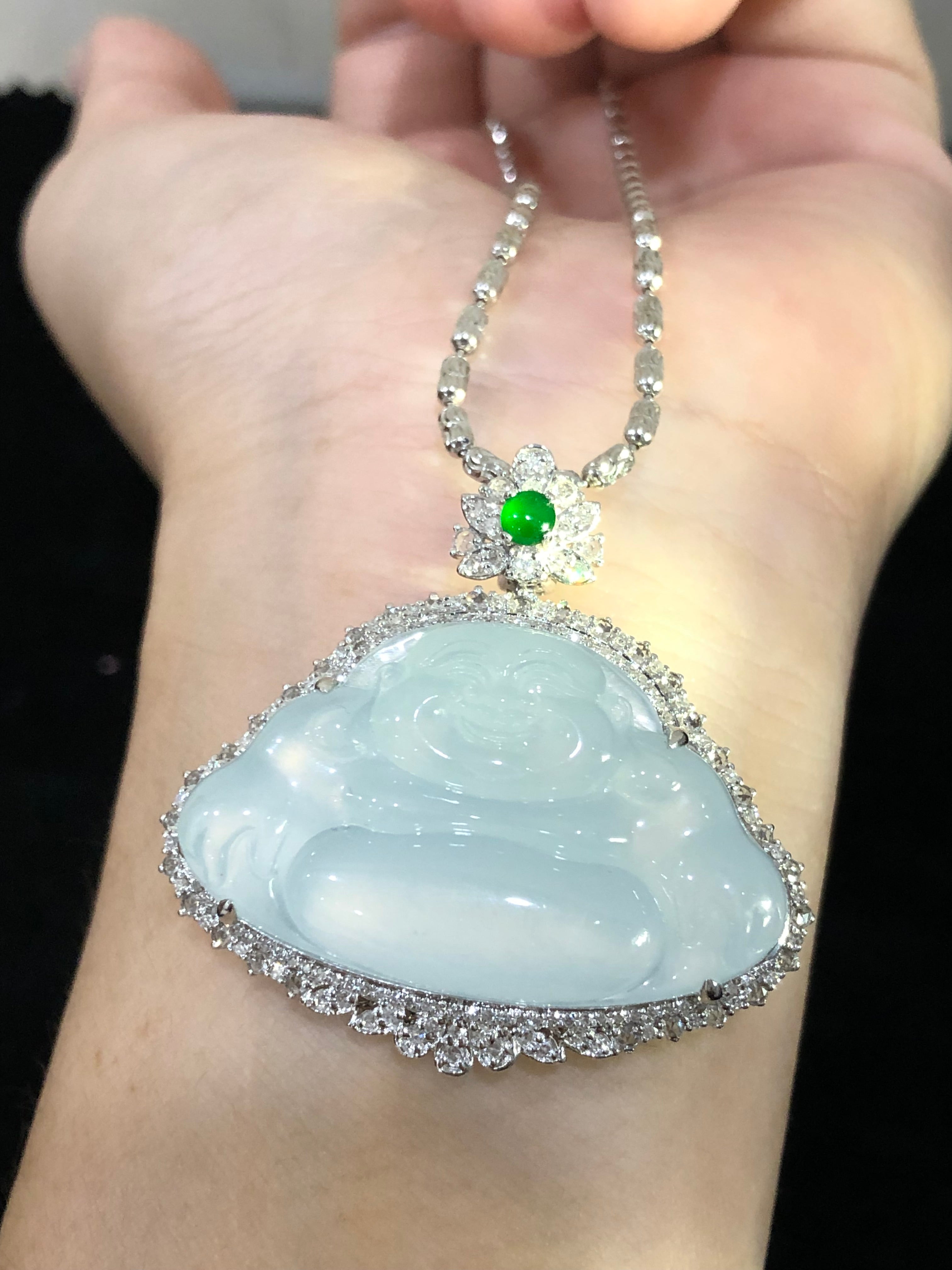 Laughing Buddha with children: Symbolizes fertility and good fortune in family life.

Laughing Buddha with a fan or beads: Fan symbolizes joy and relaxation; beads symbolize meditation or spiritual practice.

Standing Laughing Buddha: Indicates an imminent rise in luck or wealth.

Reclining Laughing Buddha: Signifies rest and contentment.