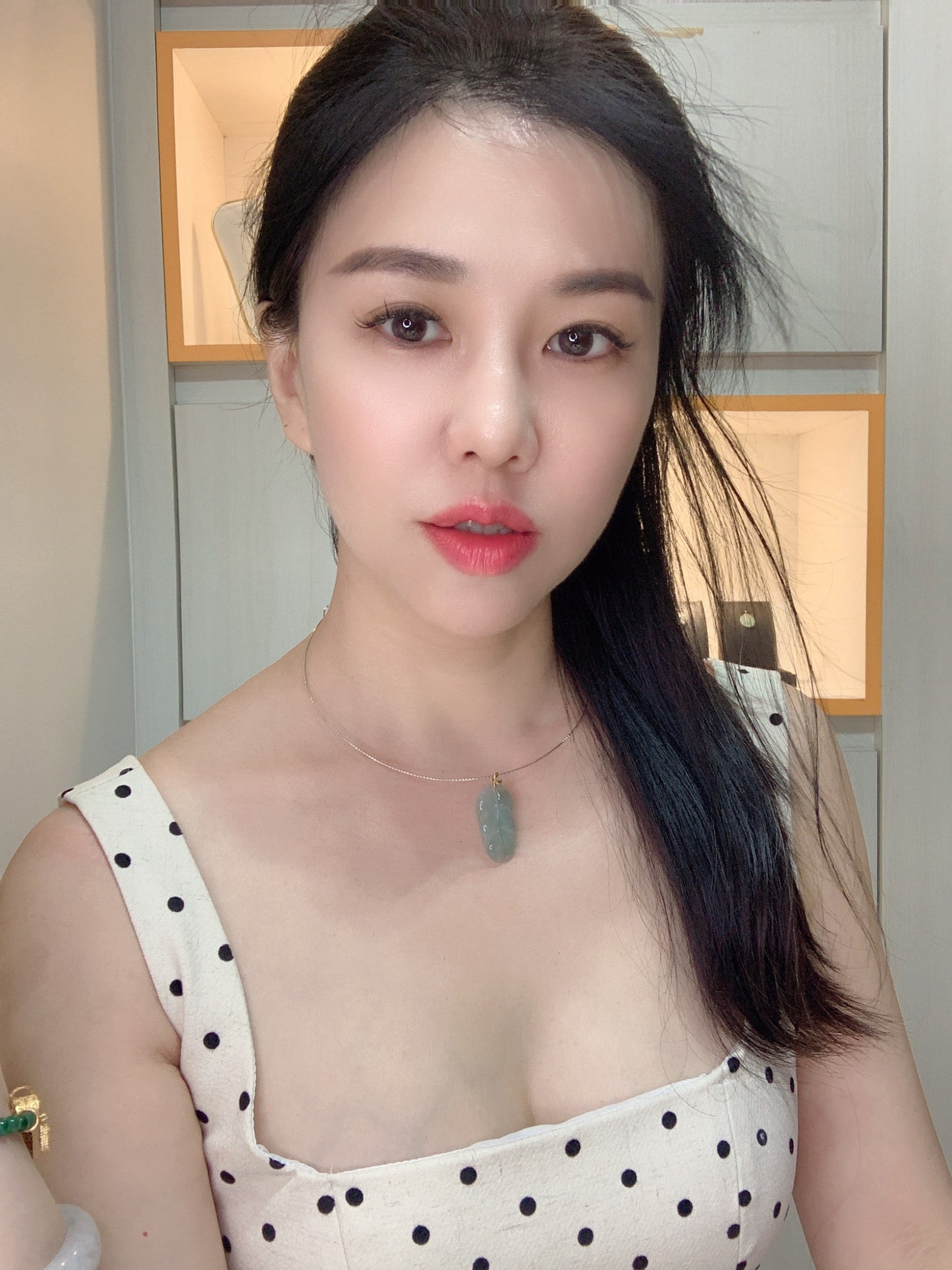 冰绿翡翠叶子吊坠  18k 金29.5×17.5×3.3mm