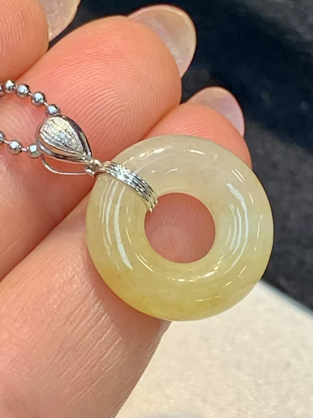 Yellow donut pendant 18k gold size:25.2×17.9×5.2