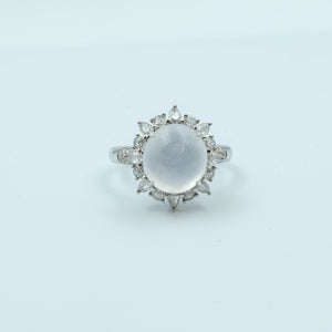 White icy  jade is famous for its glacial transparency, delicate and flawless texture, and pure color like condensed moonlight. The egg-shaped cutting process perfectly presents the natural luster of the original stone. Every arc hides the warmth of the craftsman's fingertips, exuding a sense of luxury in its low-key style
