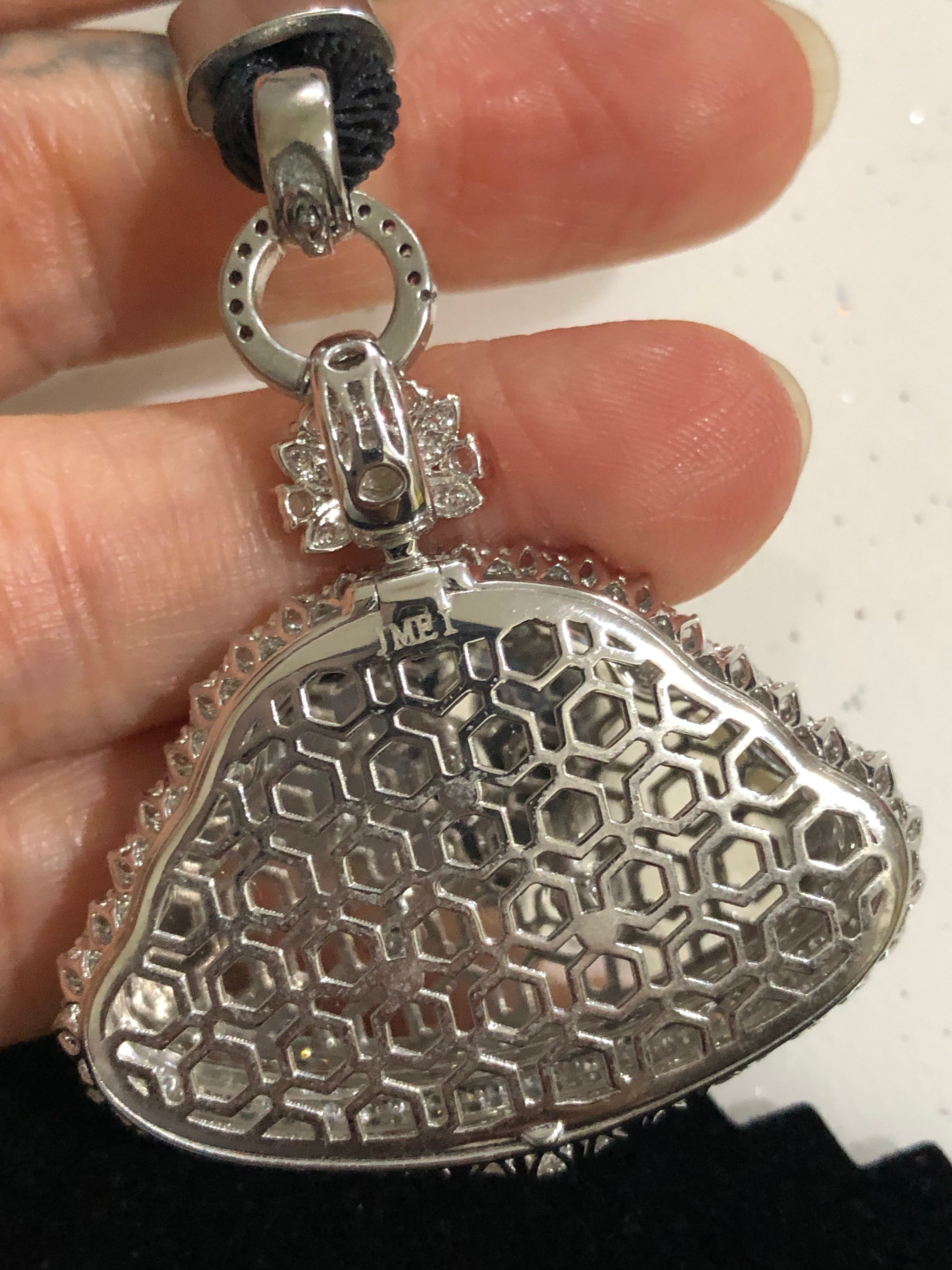 Smooth, cool surface → Calmness and self-control jmei exclusive design